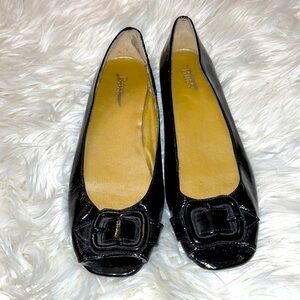 Bass black shoes. Size 7 1/2.
